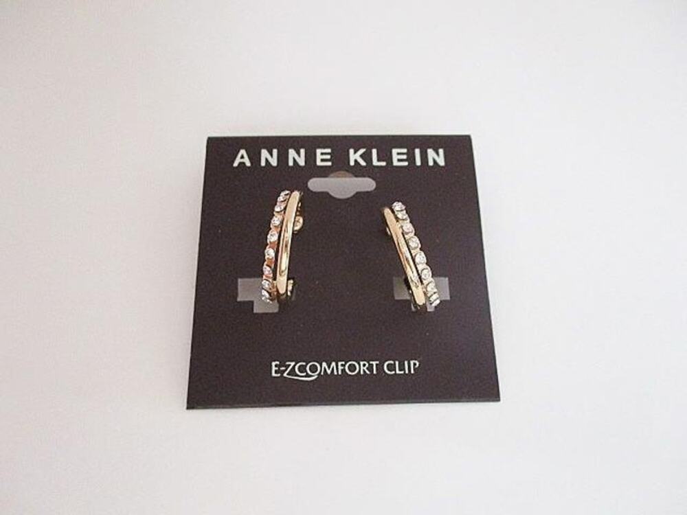 2048 NWOT ANNE KLEIN Gold-Tone Pavé Crystal Double Hoop Clip On Earrings